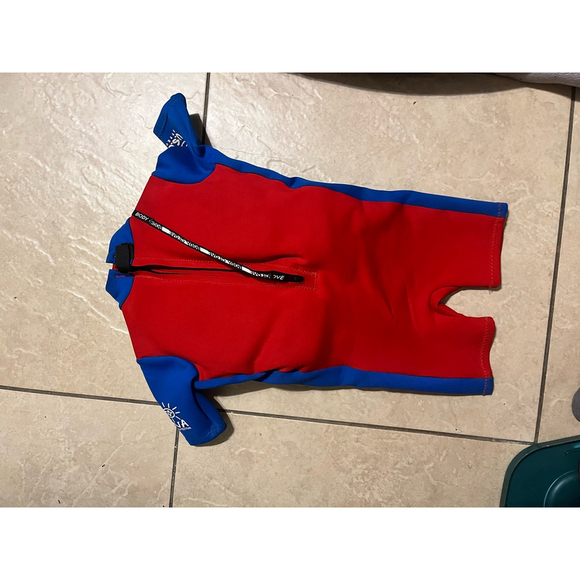 Child Body Glove Wetsuit Size S Red and Blue - Picture 3 of 3
